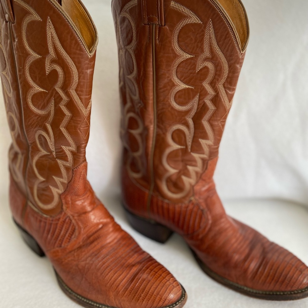 TONY LAMA Men’s 10 D TEJU LIZARD PEANUT BRITTLE  NACODOCHES COWBOY BOOTS